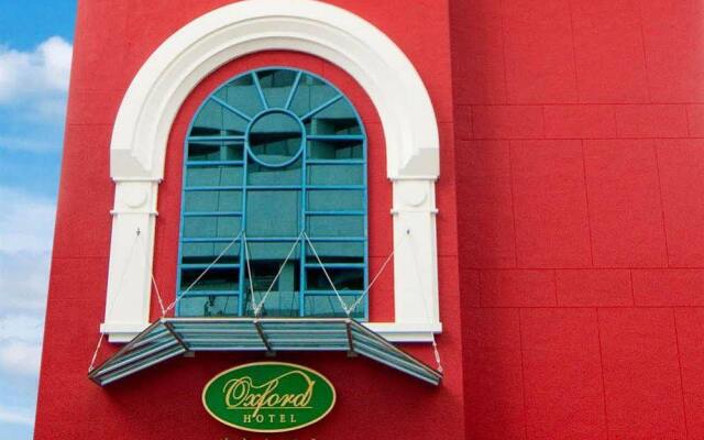 Oxford Hotel вид на фасад