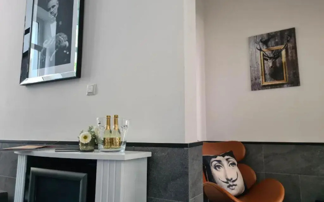 Homesuites Apartments