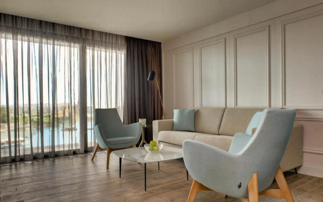 Land's End Boutique Hotel