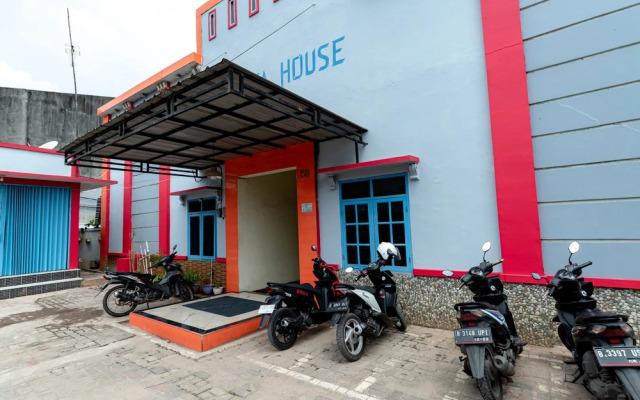 RedDoorz near Kelapa Gading