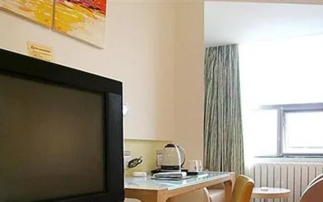 Yinzuo Jiayi Hotel - Qingdao