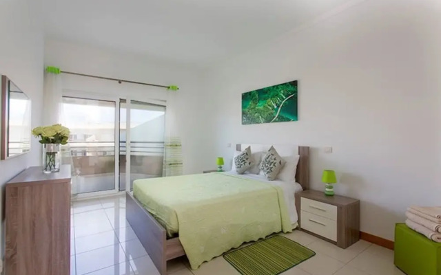 Albufeira - Apartment - Sleeps 4 - Pool - Seaside