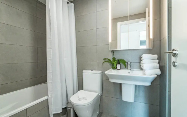 Eg5.4a - Luxury Penthouse With Private Sun Terrace