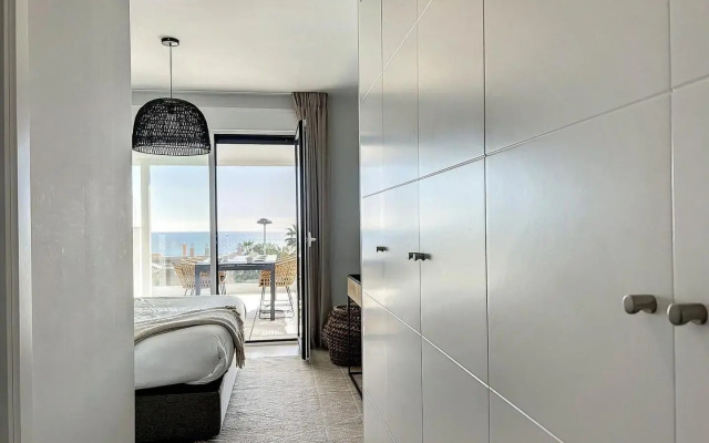 Via Celere 2333 Luxury Sea View Apartment
