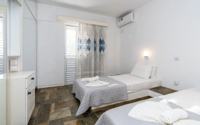 Blossom Holiday Villa DPS18