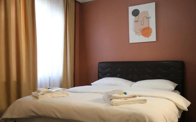 Simon Hotel