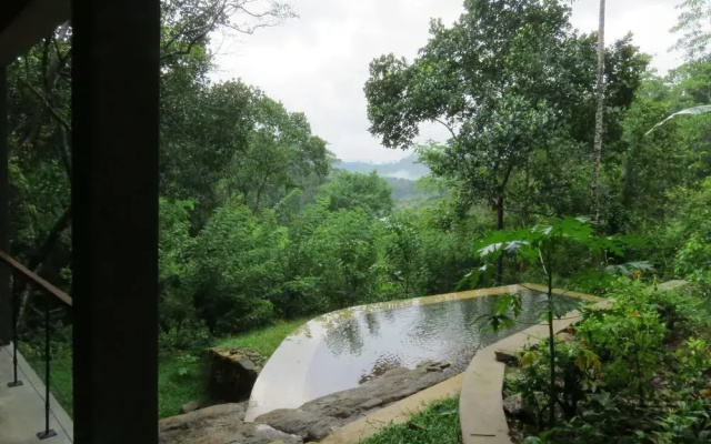 Bandura Kalawana Hotel