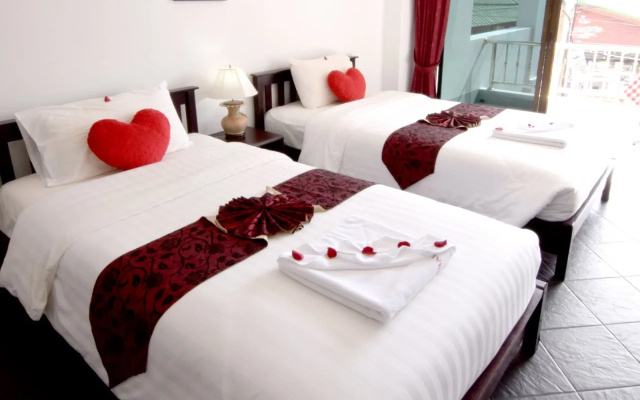 Dengs Kamala GuestHouse