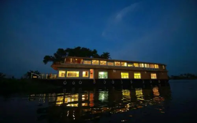 Godly Houseboats