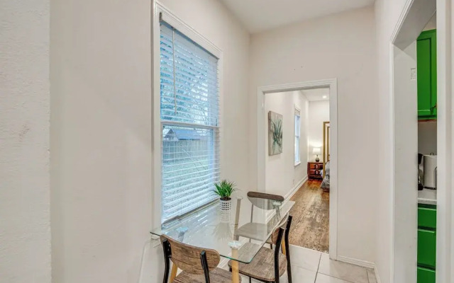 Dallas Vacation Rental w/ Private Deck!