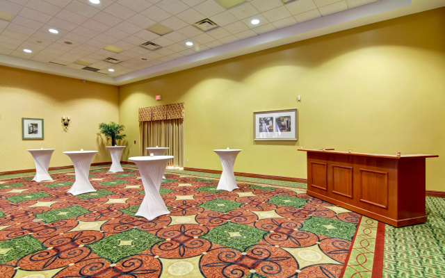 Hilton Garden Inn Ottawa Airport