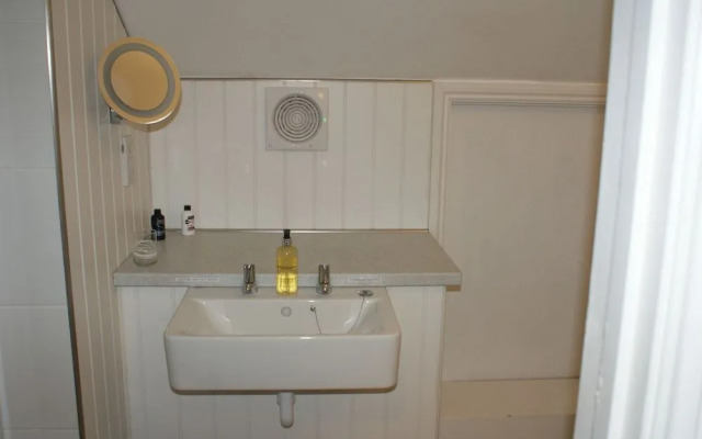 Tirah Bed and Breakfast