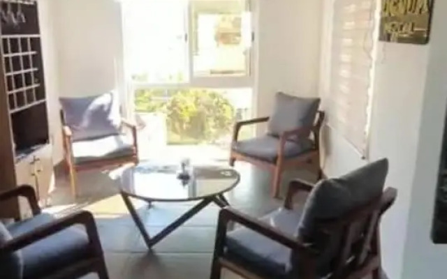 Cambero's Place - Centrally-located Loft-penthouse