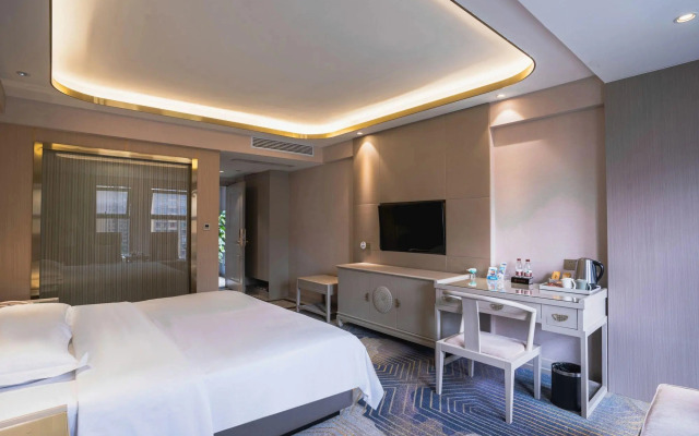Caifu Holiday Hotel
