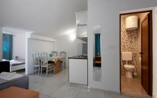 City Pool Apartments Novalja