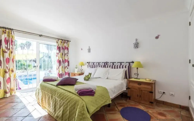 Immaculate 3-bed Villa in Guia Private Pool