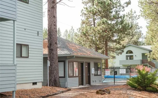 Powder Village Condominium I4