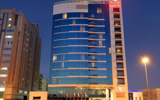 Ramada Chelsea Hotel Al Barsha вид на фасад