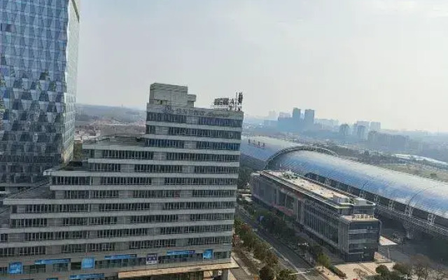 Magnotel (Zhenjiang South Railway Station Greenland Plaza Branch)