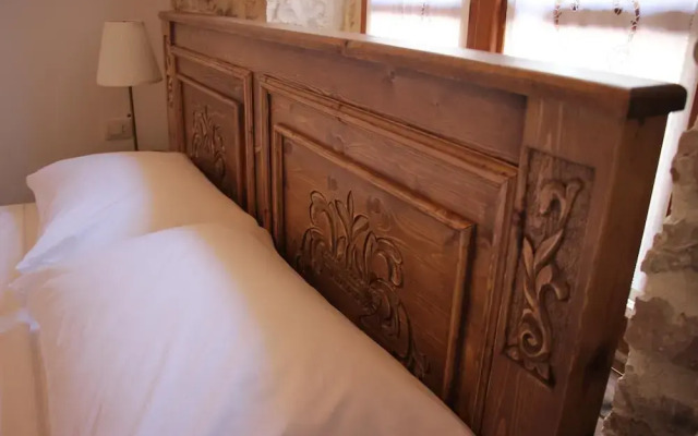 4 Rooms Hotel