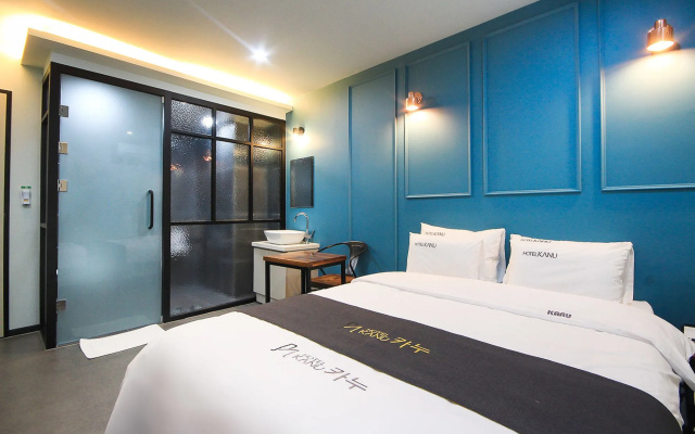 Kanu Hotel
