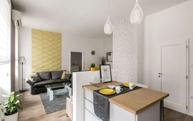 Rakoczi 6 Apartment