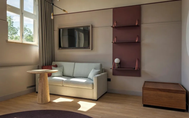 SEPHS Hotel