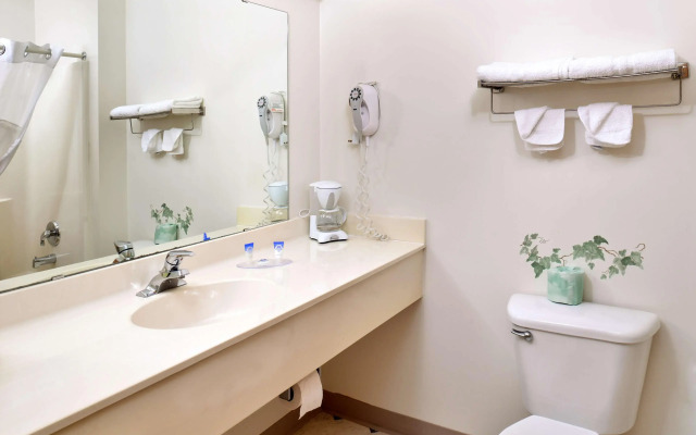 Americas Best Value Inn & Suites Spring Valley
