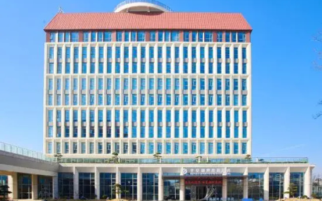 Huaxia Lakeside Resort Hotel