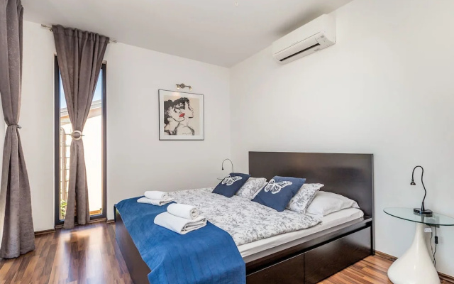 Wonderful Villa in Labinci - Kastelir with Swimming Pool