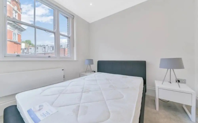 1 Bedroom Apartment In The Heart Of Soho