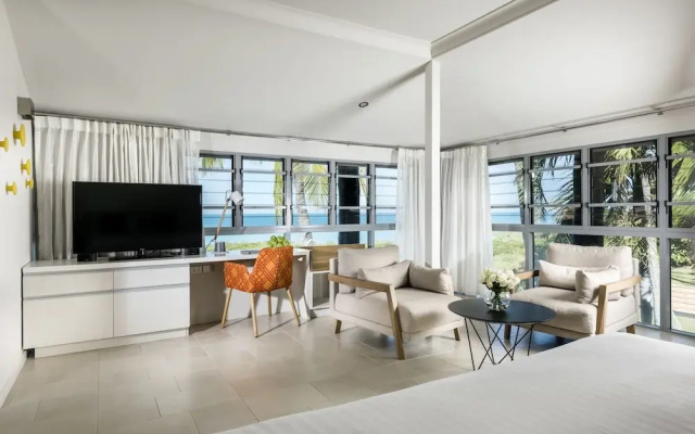 Mangrove Hotel
