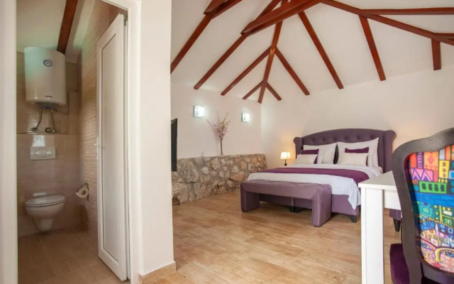Harmonia Bungalows & Pool