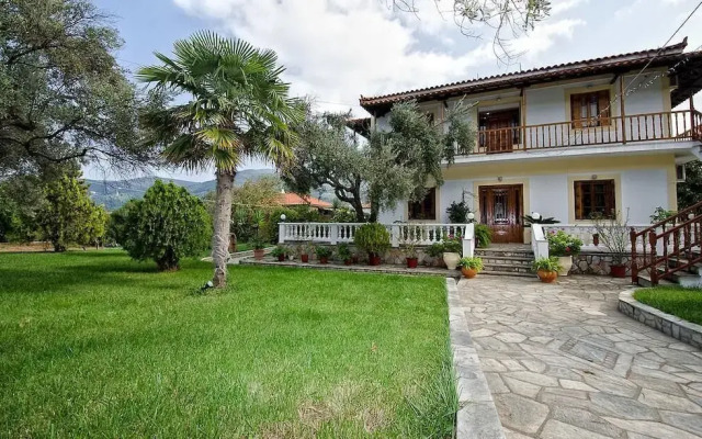 Skopelos Sunny Daze - Spacious Summertime Suite