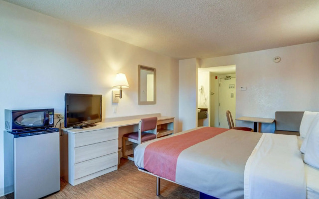 Motel 6 Greenwood Village, CO - Denver - South Tech Center