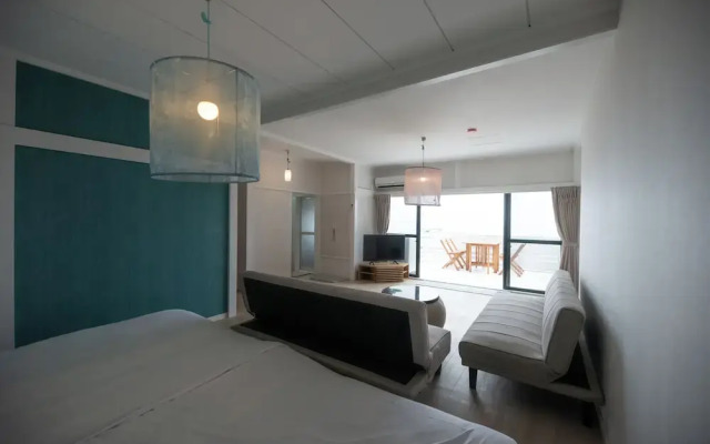 Kawazu Beach House Blue Moon