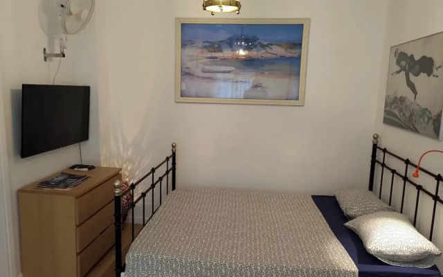 Apartment - Sleeps 5 - Parking - Balcony