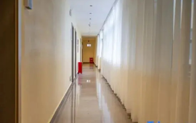 Yunmeng Oxygen Supply Hotel