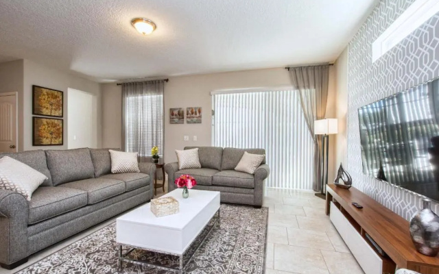 Solterra 6 Bedroom House w Pool - 7040SR
