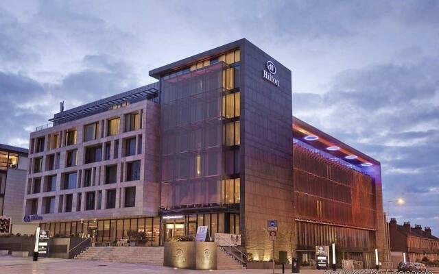 Отель Hilton Dublin Kilmainham вид на фасад