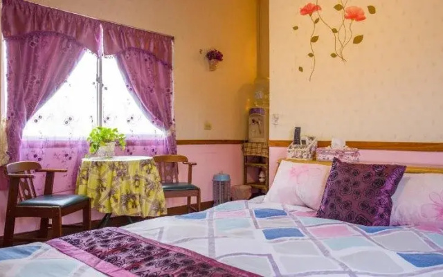 Chenyuan B & B