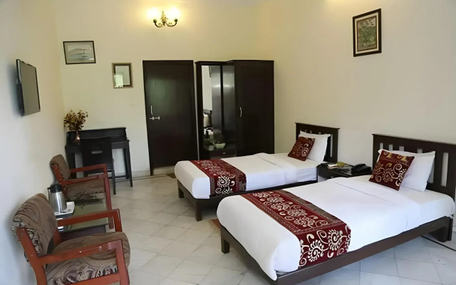 Hotel Karan Villas