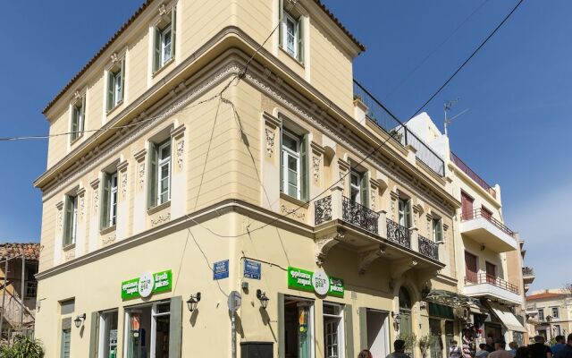 Отель Neoclassical res w/ Acropolis View вид на фасад