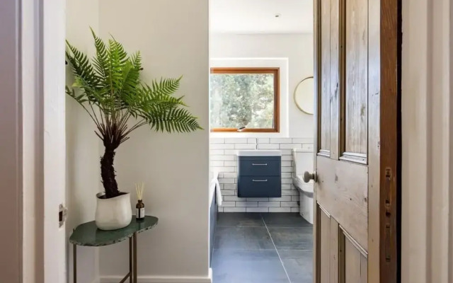 The Finchley Bolthole - Delightful 2bdr Flat