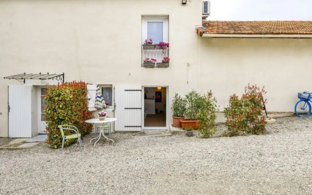 Inviting Holiday Home in Rasteau Near Vaison la Romaine