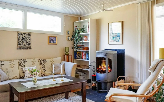 7 Person Holiday Home in Tanumshede