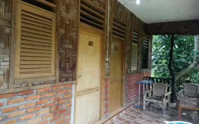 Tangkahan Inn