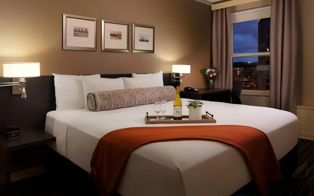 Executive Hotel Pacific