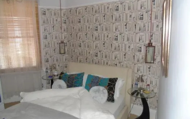 Apt No 9