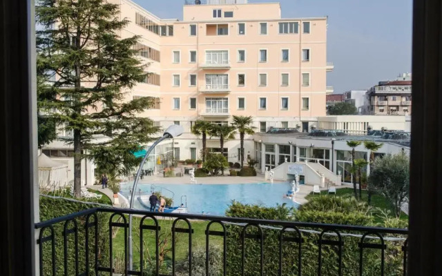 Cheap & Chic Thermae&Relax